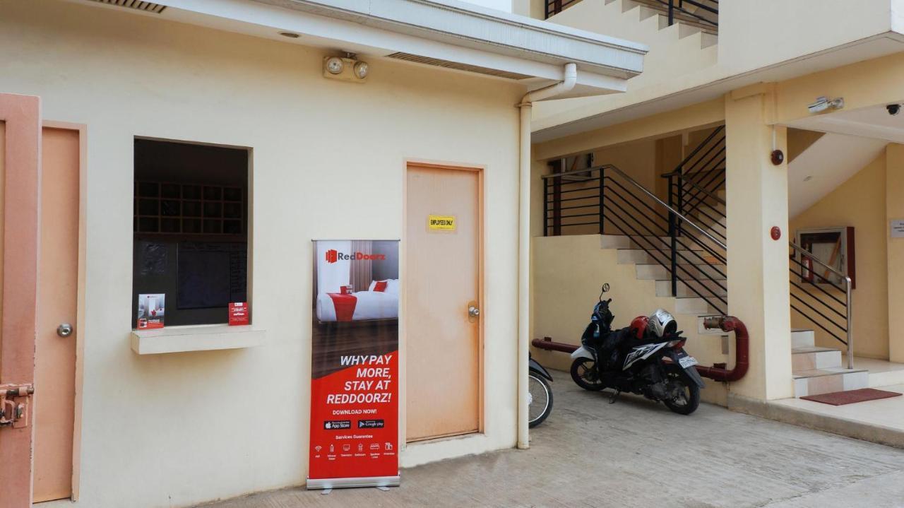 Reddoorz Plus Near Talisay Town Center Exterior foto