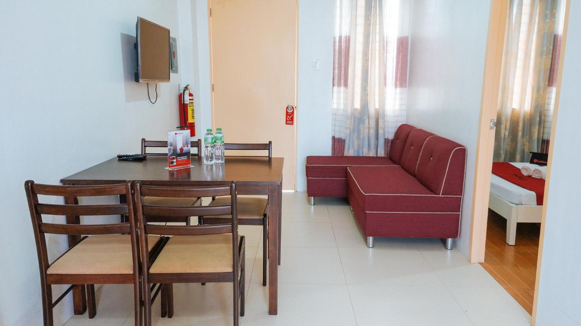 Reddoorz Plus Near Talisay Town Center Exterior foto