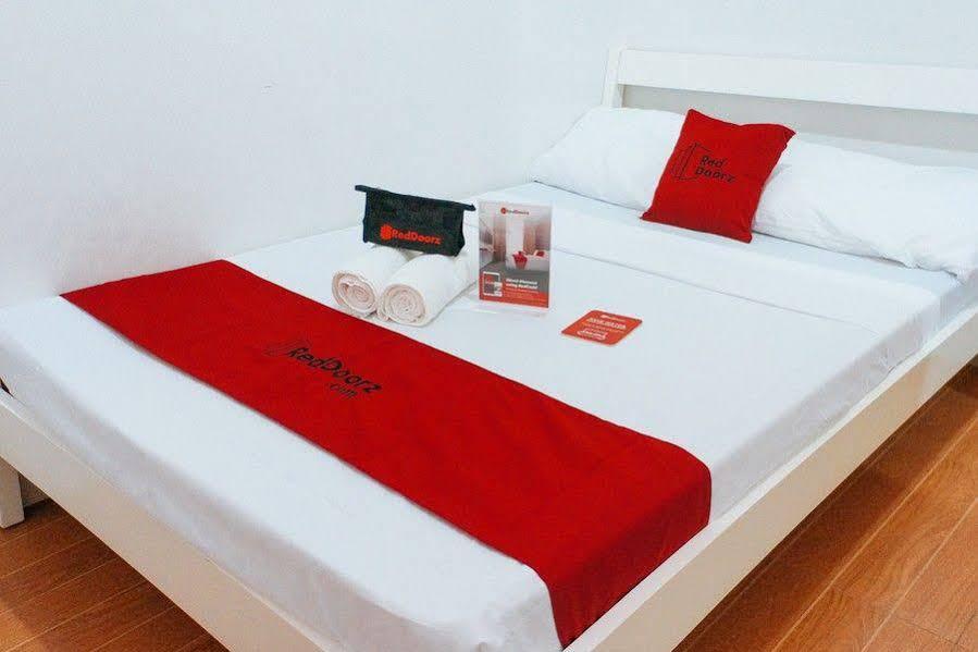 Reddoorz Plus Near Talisay Town Center Exterior foto